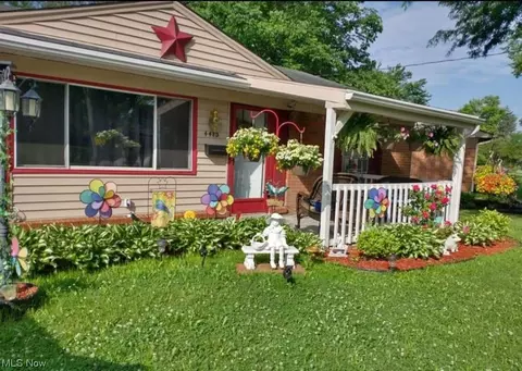 4473 Burkey Rd, Youngstown, OH 44515