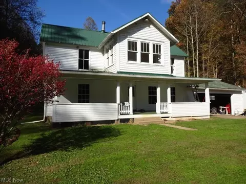 233 Pad Fork Rd, Walton, WV 25286