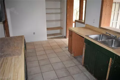 8718 Freedom Rd, Windham, OH 44288 photo 7