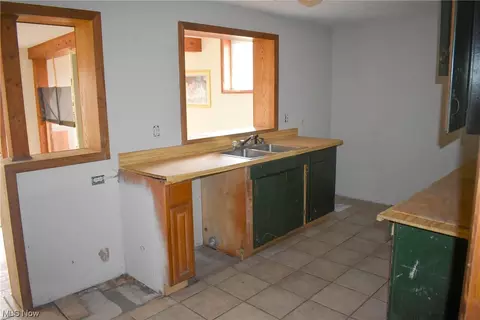8718 Freedom Rd, Windham, OH 44288 photo 6