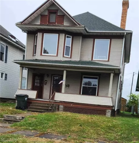 436 Locust St, Coshocton, OH 43812