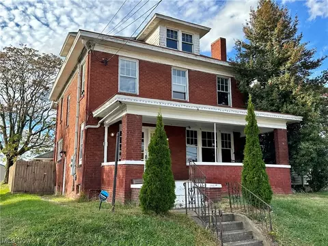 1611 Lynn St, Parkersburg, WV 26101