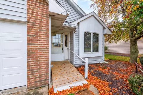 716 Martha Dr, Huron, OH 44839 photo 2