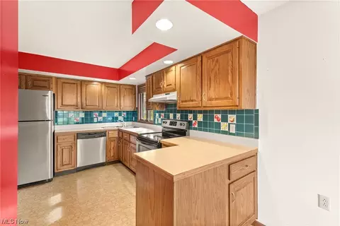 716 Martha Dr, Huron, OH 44839 photo 7