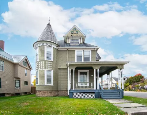 391 N Market St, East Palestine, OH 44413