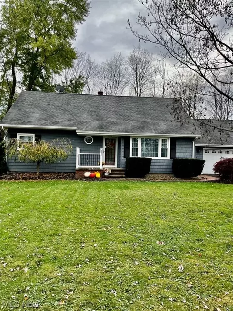 524 Wildwood Dr, Ashtabula, OH 44004