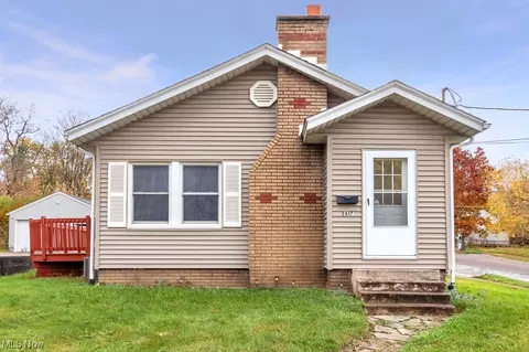 2617 Maple Ave NE, Canton, OH 44714