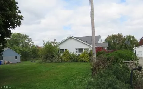 4447 State Route 303, Mantua, OH 44255