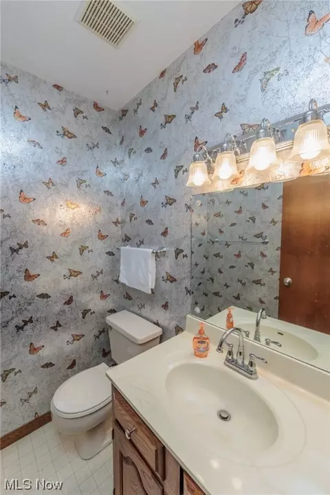 36085 Bainbridge Rd, Solon, OH 44139 photo 17