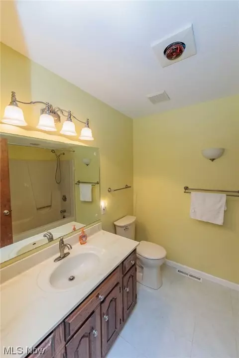 36085 Bainbridge Rd, Solon, OH 44139 photo 19