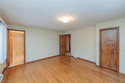 36085 Bainbridge Rd, Solon, OH 44139 photo 25