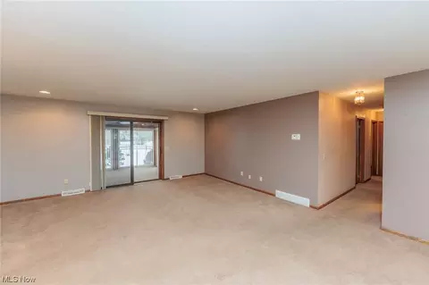 36085 Bainbridge Rd, Solon, OH 44139 photo 8