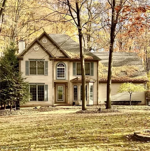 2915 Newton Tomlinson Rd, Newton Falls, OH 44444