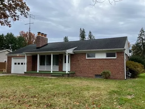 1825 Ridgewood Dr, Salem, OH 44460
