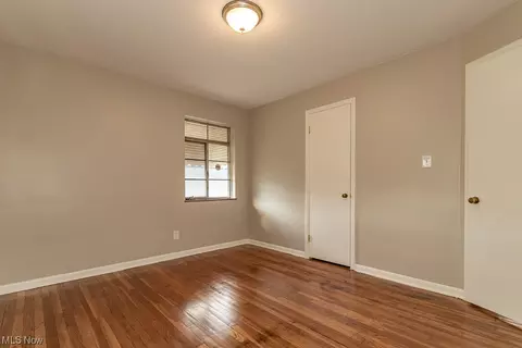 416 E 200th St, Euclid, OH 44119 photo 7