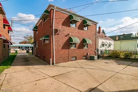 416 E 200th St, Euclid, OH 44119 photo 19