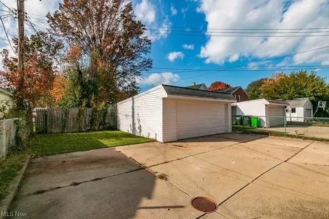 416 E 200th St, Euclid, OH 44119 photo 20
