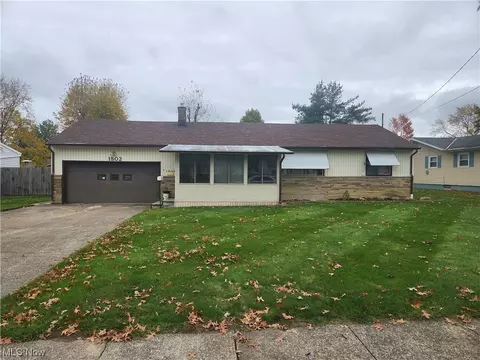 1802 Union Ave, Ashtabula, OH 44004 photo 2