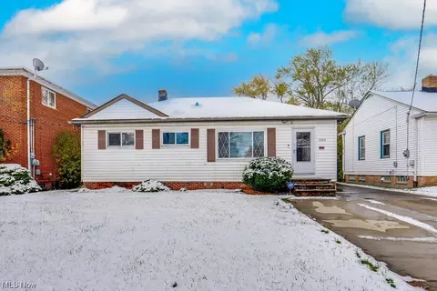 16104 Ramage Ave, Maple Heights, OH 44137