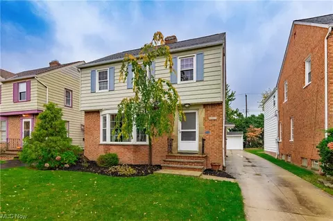 4478 Baintree Rd, University Heights, OH 44118