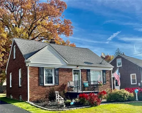 1289 Perkinswood Blvd SE, Warren, OH 44484