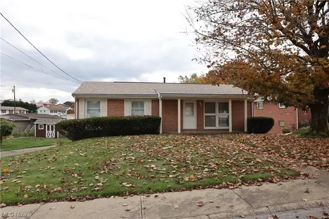144 Tartan Dr, Follansbee, WV 26037