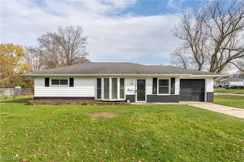 710 N Jefferson St, Medina, OH 44256