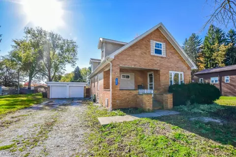 122 46th St SW, Canton, OH 44706