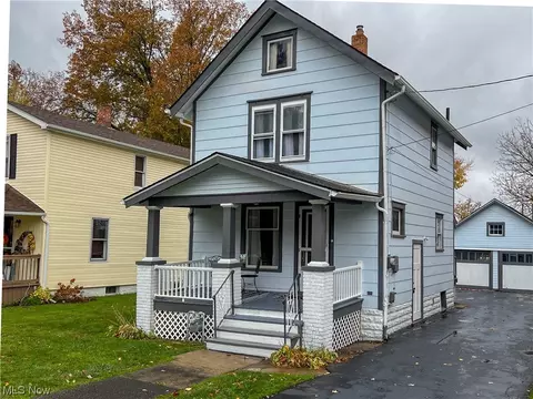 385 Kenilworth Ave NE, Warren, OH 44483
