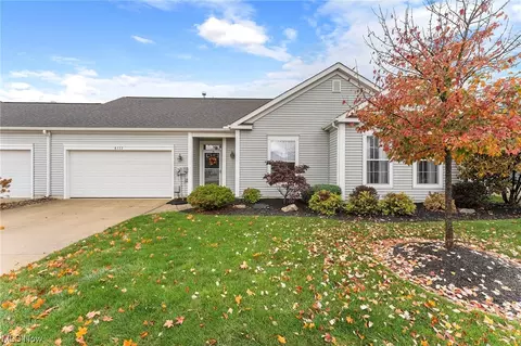 8772 Wakefield Run, North Ridgeville, OH 44039