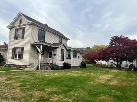 1615 Holliday St, East Liverpool, OH 43920