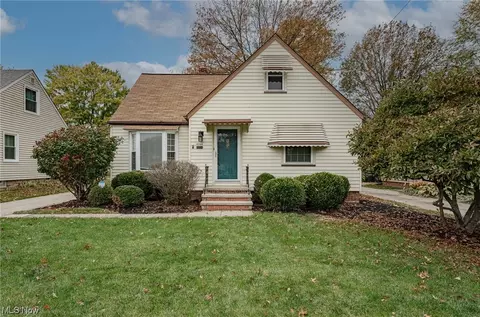 4266 W 226th St, Fairview Park, OH 44126