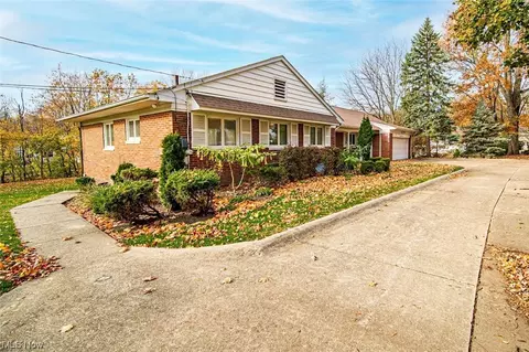 2323 Rockefeller Rd, Wickliffe, OH 44092 photo 31