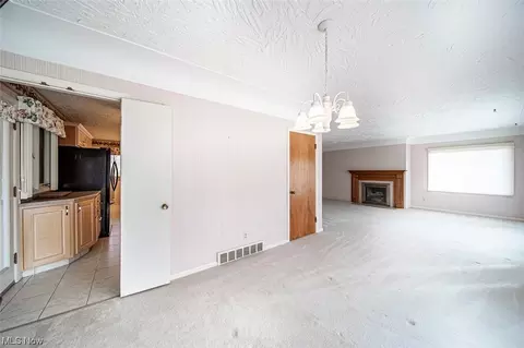 2323 Rockefeller Rd, Wickliffe, OH 44092 photo 11