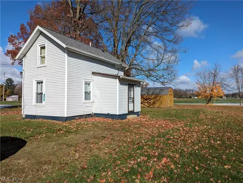 106 Elm St, Creston, OH 44217
