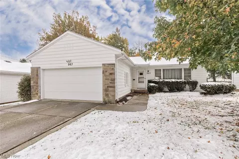 963 Hanley Rd, Lyndhurst, OH 44124