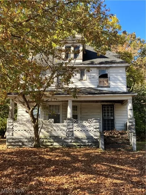 772 Lakeview Rd, Cleveland, OH 44108