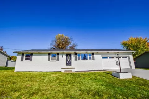409 Madina St NE, East Canton, OH 44730