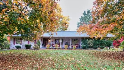 1251 3rd St SW, New Philadelphia, OH 44663