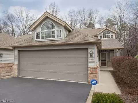 6741 Lockwood Blvd, Youngstown, OH 44512