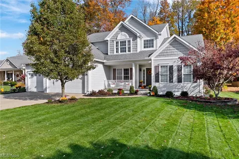 4393 Castlegate Blvd, Uniontown, OH 44685