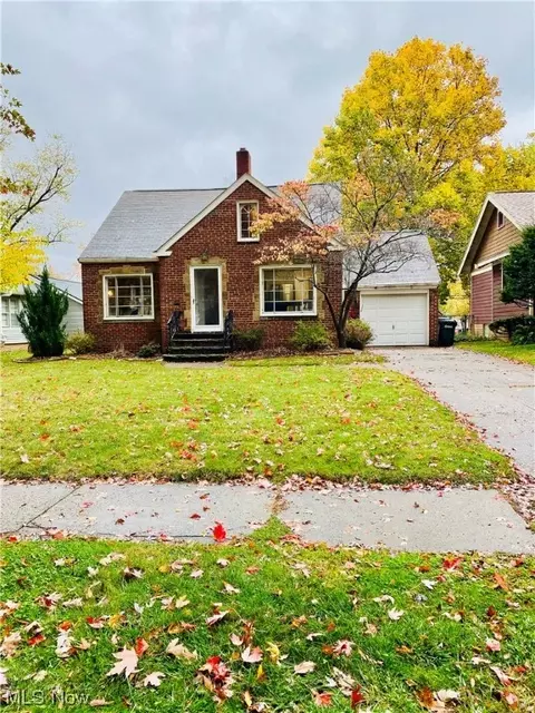 4559 W 228th St, Fairview Park, OH 44126