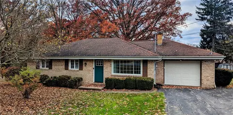 15961 Highland Dr, East Liverpool, OH 43920