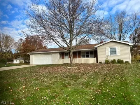 1020 Columbus Cir S, Ashland, OH 44805
