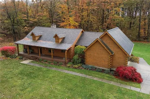 4308 Lyntz Townline Rd SW, Lordstown, OH 44481