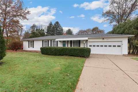 6709 Stafford Dr, Mayfield Heights, OH 44124