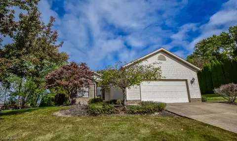 8795 Candleberry St NW, Massillon, OH 44646