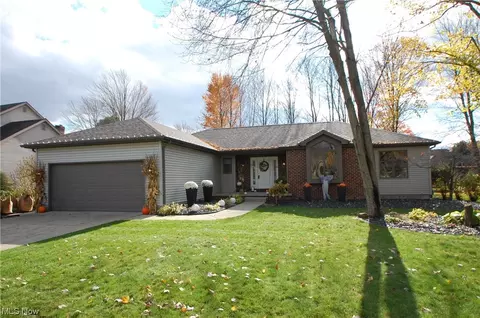 607 Silver Meadow Ln, Boardman, OH 44512