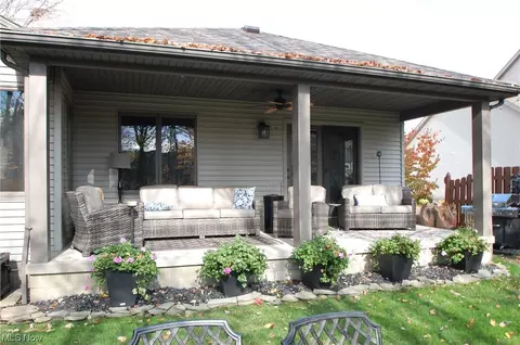 607 Silver Meadow Ln, Boardman, OH 44512 photo 3