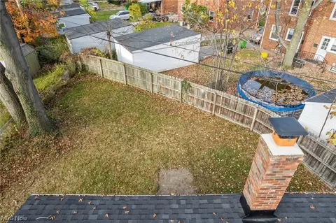 Exterior - 256 E 255th St, Euclid, OH 44132 photo 3 of 4